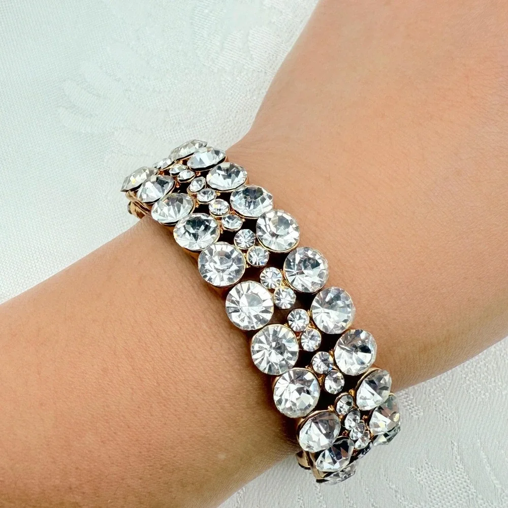 Vintage Gold Tone Bezel Set Clear Crystal Rhinestone Stretch Bracelet